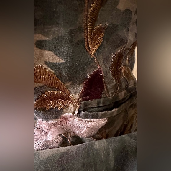 EUC Love Stitch Lined Camouflage Jacket/Blazer with embroidered design. Sz Small - Picture 13 of 16